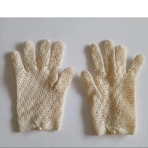 Vintage Gloves with Pearl Accent Crotchet